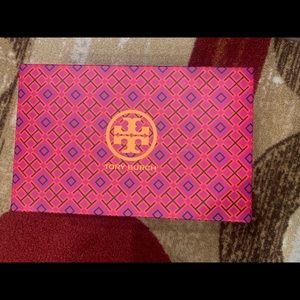 Description-miller -printerd patent leather/patent leather